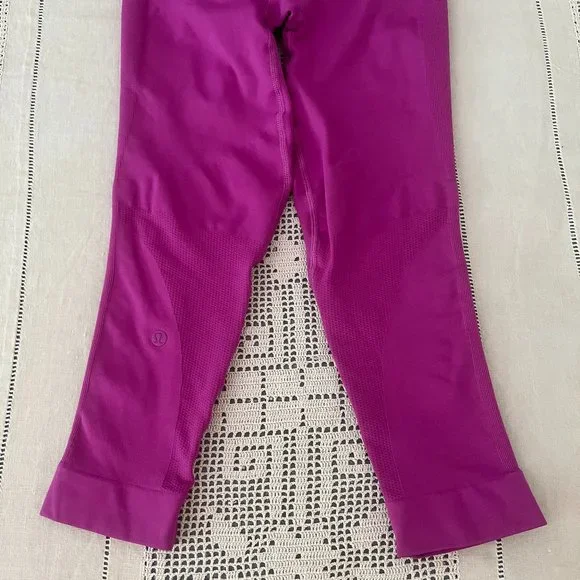 Lululemon Zone In Crop Ultra Violet size 6 rare